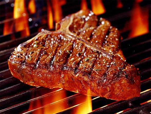 Hoe te grillen steak. Kies een mooie bezuiniging van steak van de slager of de supermarkt; bezuinigingen van de lende of rib zijn best.