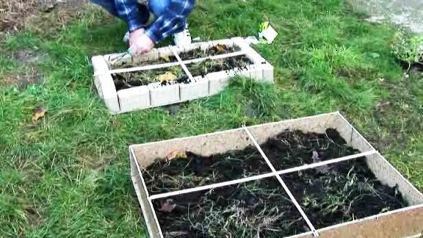 Hoe je vierkante voet tuinieren oefenen. Kies een lay-out die gemakkelijk toegankelijk is.