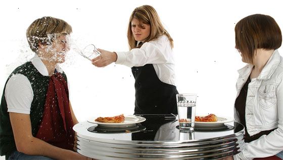Hoe kunt u uw server tip in een restaurant. Bepaal de "kiepbare" totaal.