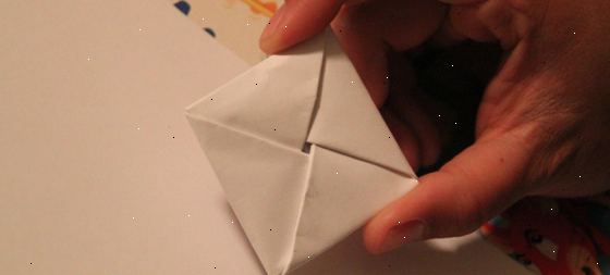 Hoe papier vouwen in een geheime notitie plein. Gebruik een letter-formaat papier.
