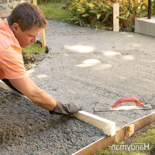 Hoe je formulieren te bouwen voor een gebogen betonnen stoep. Slice uit zode met een graszodensnijder, dan graven uit de rest van de stoep weg tot een diepte van 6 inch (15 cm).
