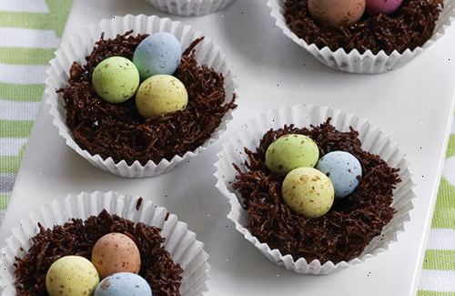 Hoe maak je chocolade nesten maken. Breken de chocolade en plaats deze in een kook-proof maatbeker.
