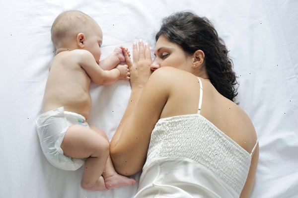 Hoe om samen slapen veilig met je baby. Gebruik zo stevig een slaapoppervlak mogelijk.