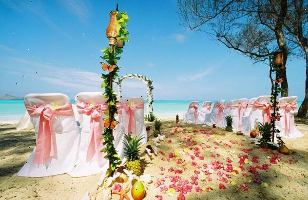 Hoe kan ik een betaalbare strand bruiloft te plannen. Kies uw locatie verstandig.