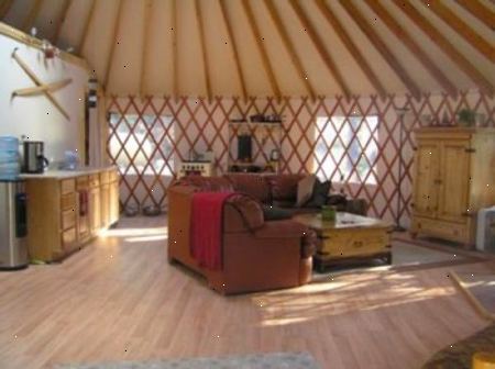 Hoe te leven in een yurt. Bereid de basis van de yurt.